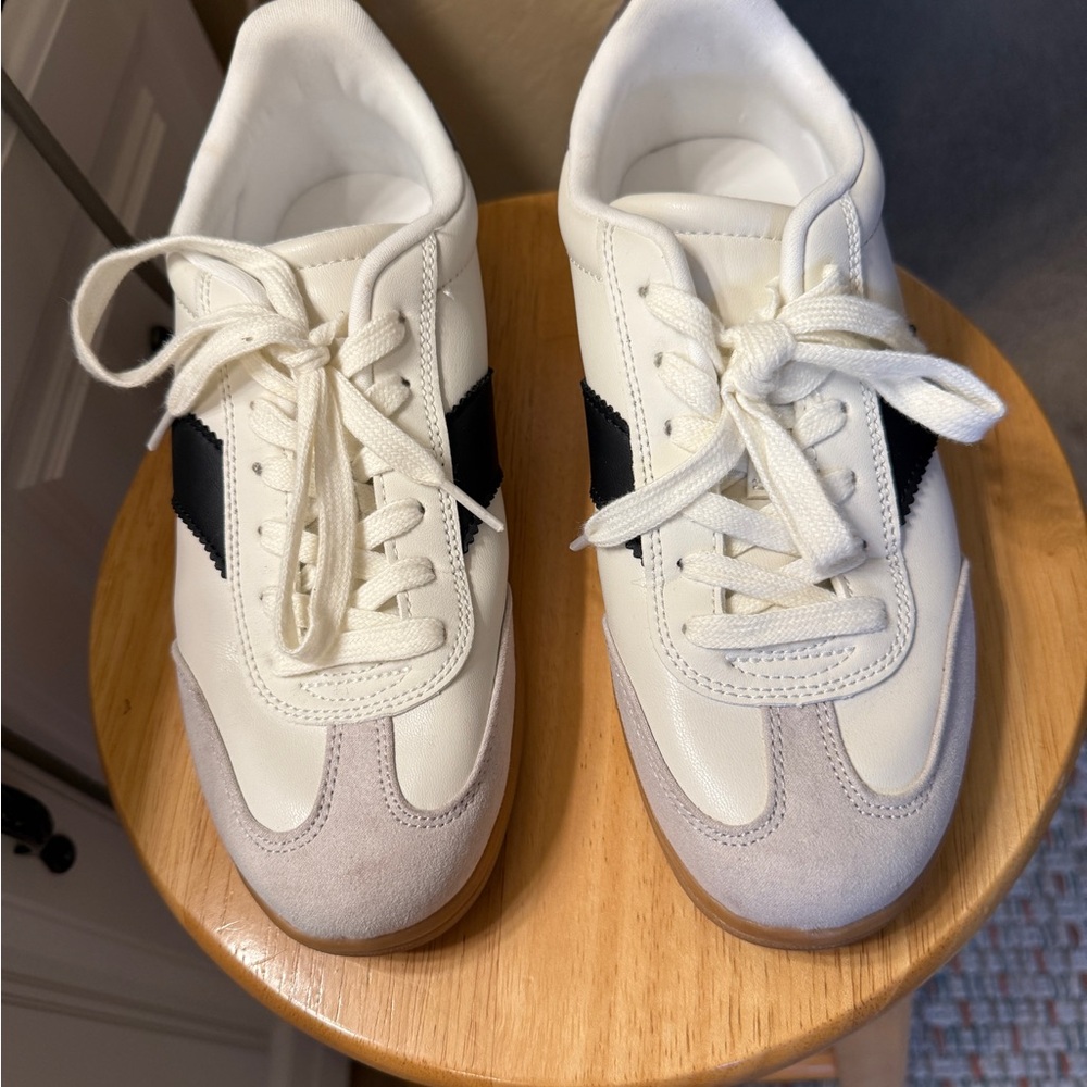 Women's White and Black Sneakers